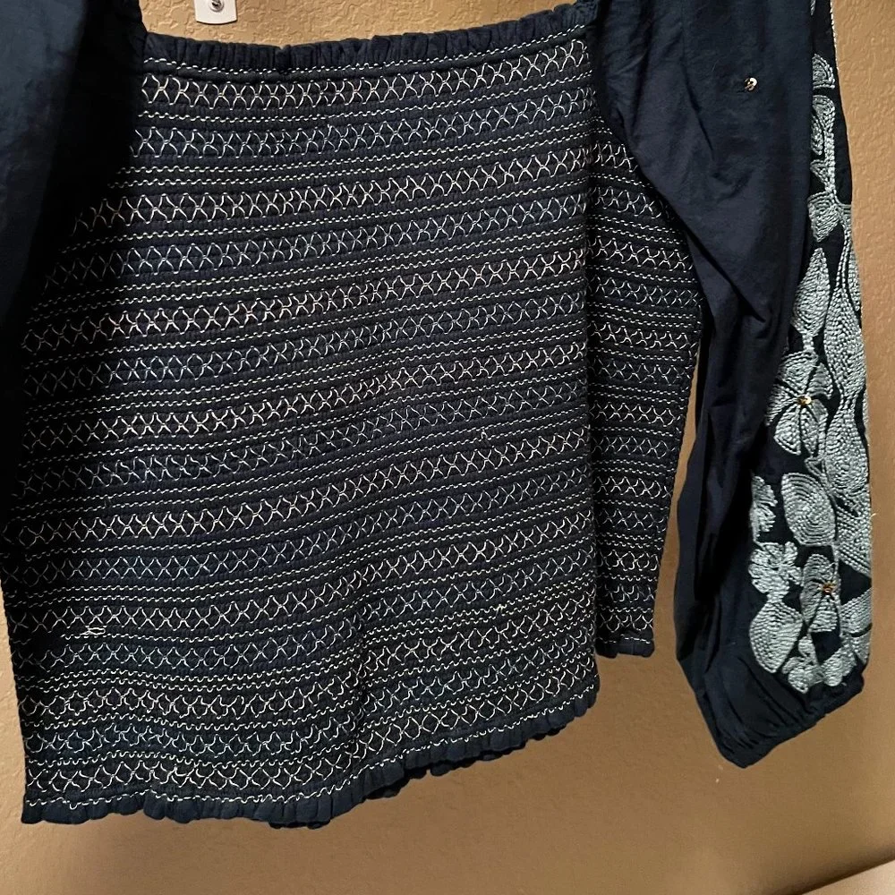 Anthropologie Smocked Embroidered Floral Puff-Sleeve Top | Size M - Picture 3 of 6